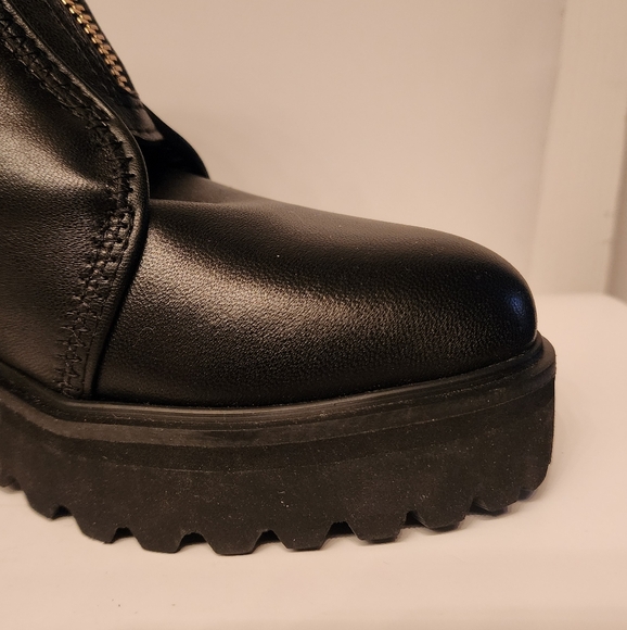 ALL BLACK classic zip bootie in black leather w/ Gold zipper size 6/36- NWOT - Picture 8 of 14